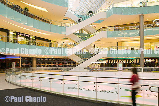 Mall: Galleria Dallas, Texas.